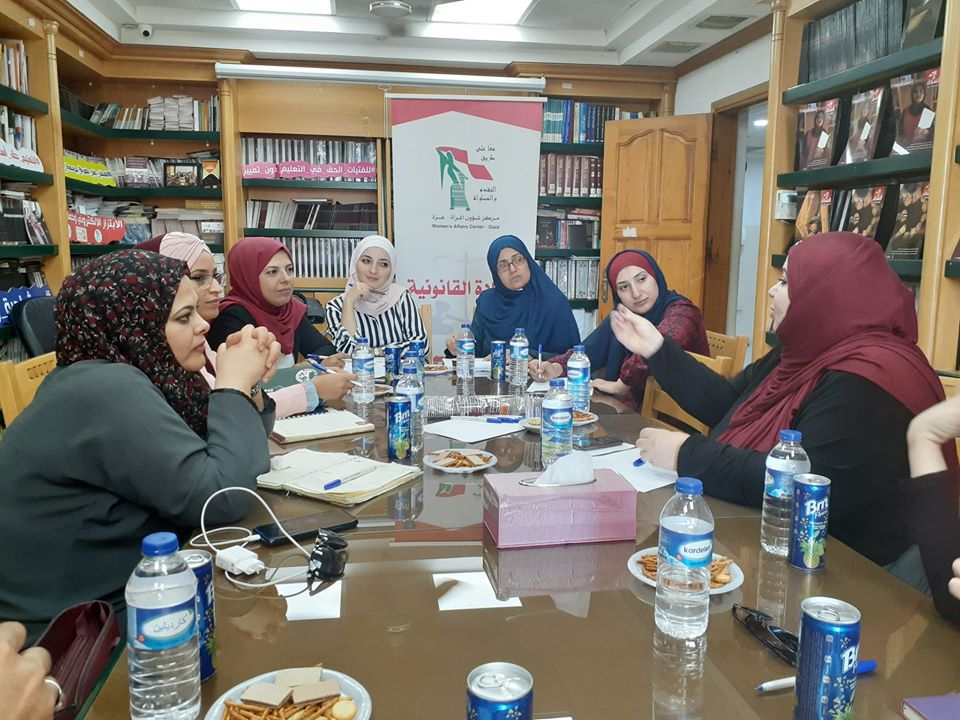 مركز شؤون المرأة في غزة يناقش "إشكاليات التبليغات القضائية"